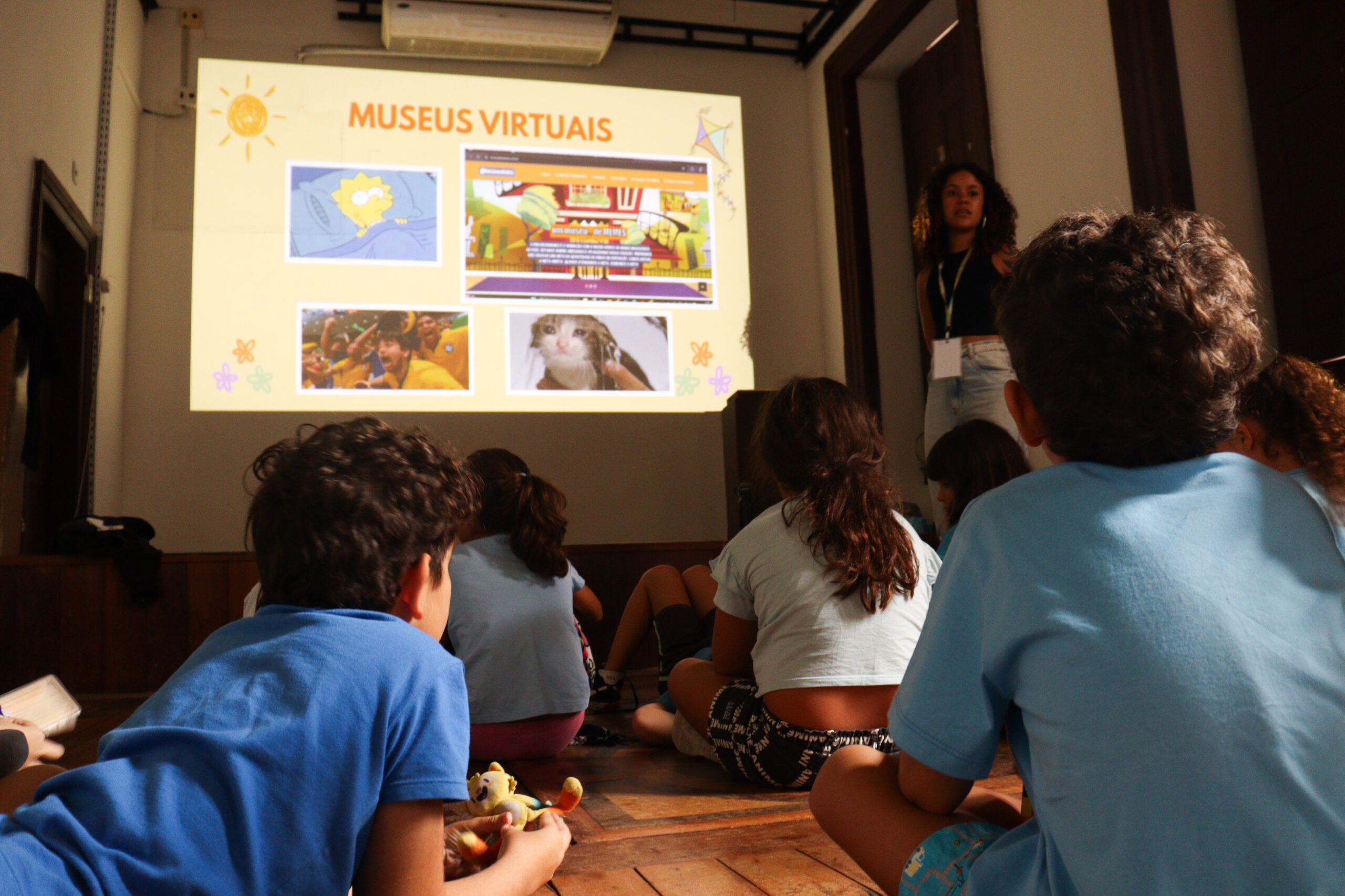Museu recebe crianças para a colônia de férias de janeiro